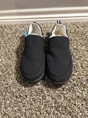 Vionic Black Slip-On Women's Sneaker with Shearling Collar